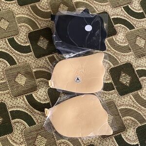 2 Pair Adhesive Strapless Bra Cups (Black + Nude) – Size A